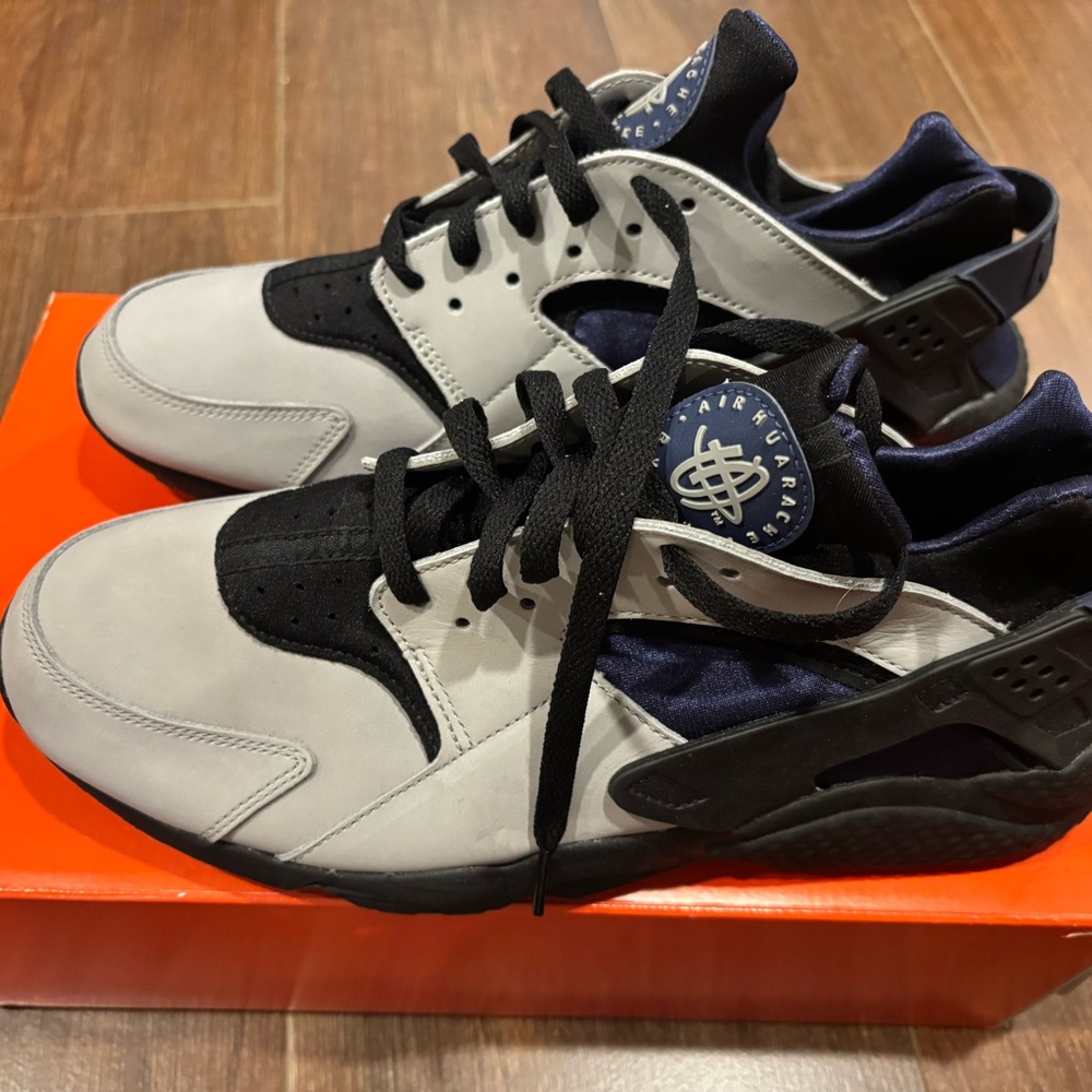Men’s Nike Air Limited Edition Huarache Size 12